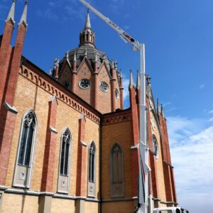 Cela DT 28 – Piattaforma Aerea Compatta con Sbarco in Quota e Industria 4.0